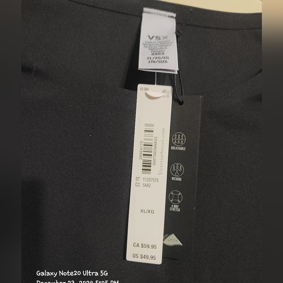 NWT Victoria Secret Black Long Sleeve compression type Top,size Xl w/ thumbholes - Picture 5 of 9